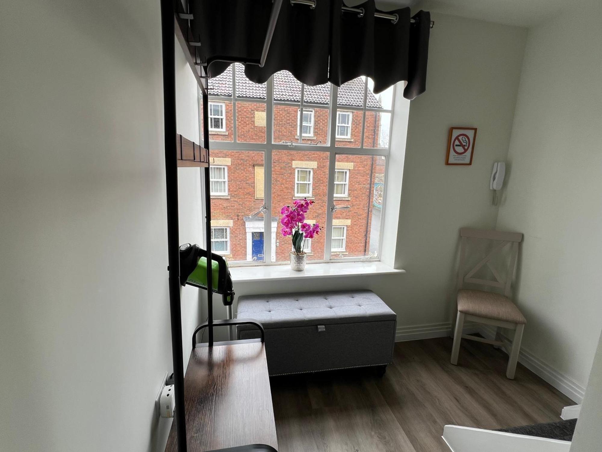 Glastonbury Secret Retreat - 1 Bd Split-Level Apt, Sleeps 3 Экстерьер фото